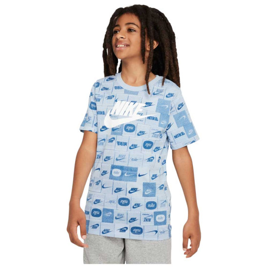 Nike Παιδική κοντομάνικη μπλούζα Sportswear Club Seasonal Allover Print Tee